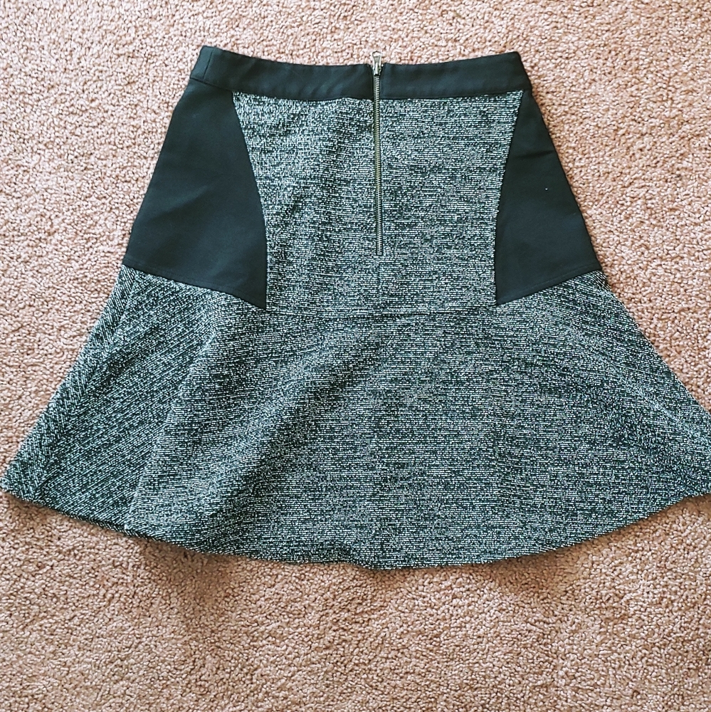 Zip up skirt halogen